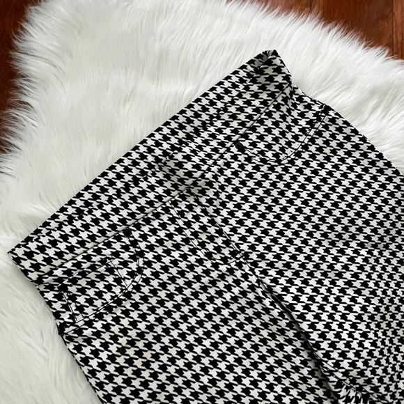 No Boundaries Black/White Houndstooth Print Stretch Pants-Size Large (11-13) - Picture 3 of 9
